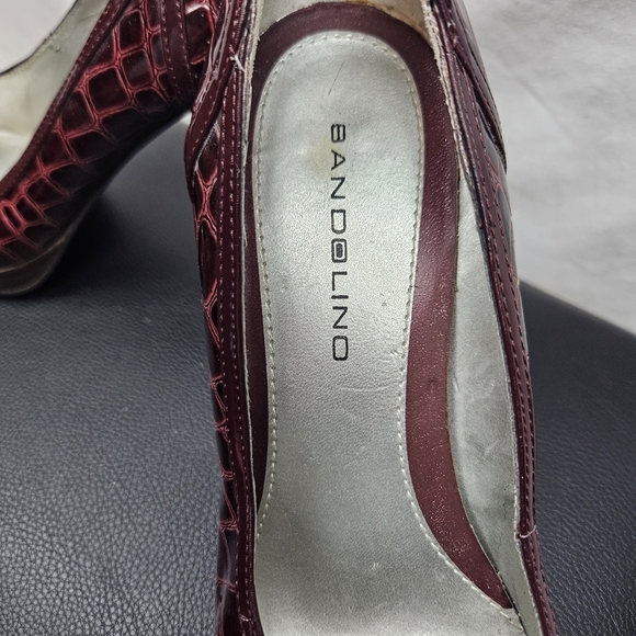Bandolino Women's Red Red Reptile Pumps Sz‎ 7M Sexy Feminine Holiday Cocktail - Picture 4 of 8